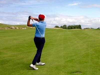 Golfausrüstung Anfänger 2026: Der perfekte Start ins Golfspiel